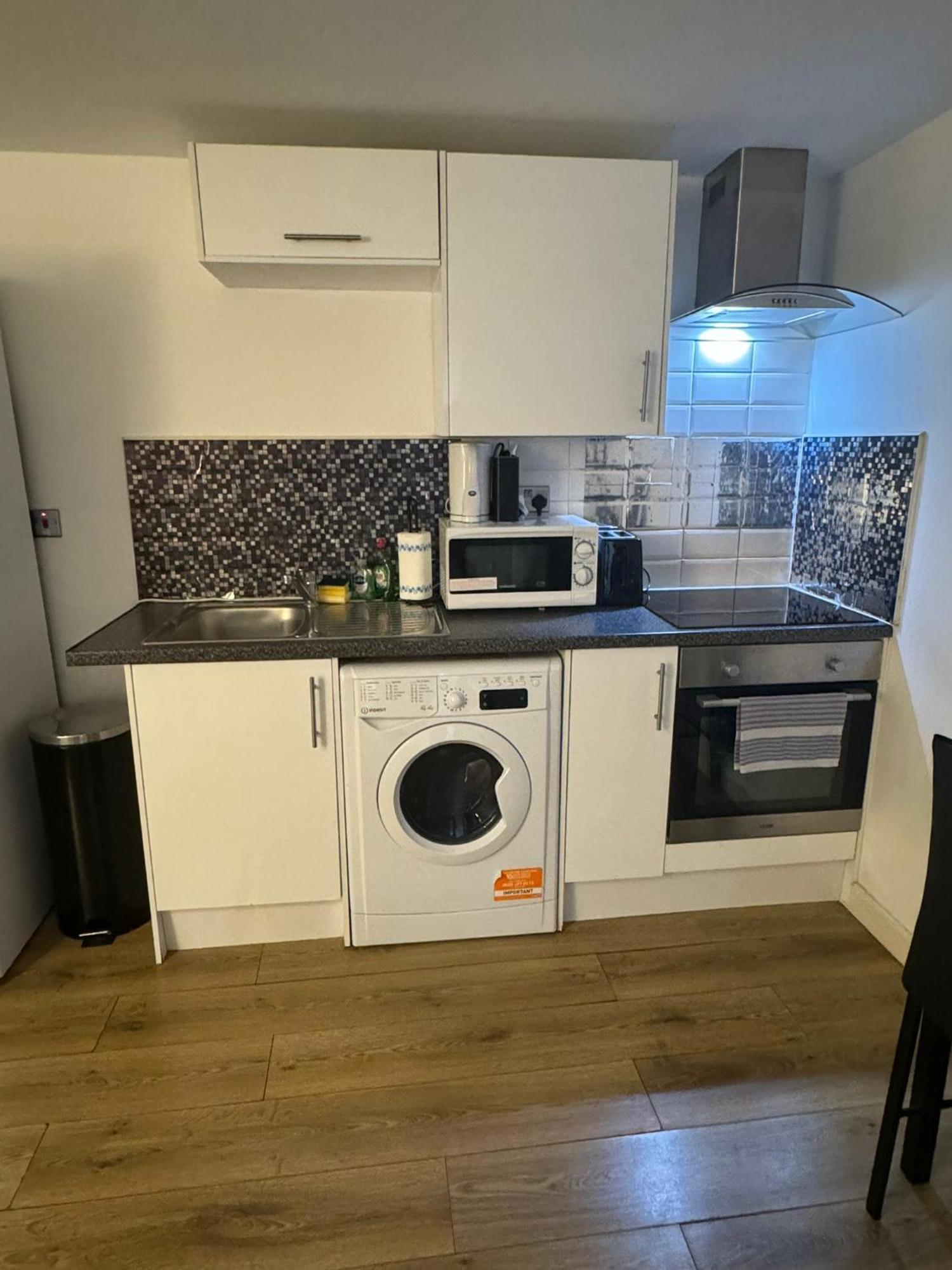Cozy Two Bedroom Apartment Sleeps 6 Near Camden Market Hw10 لندن المظهر الخارجي الصورة