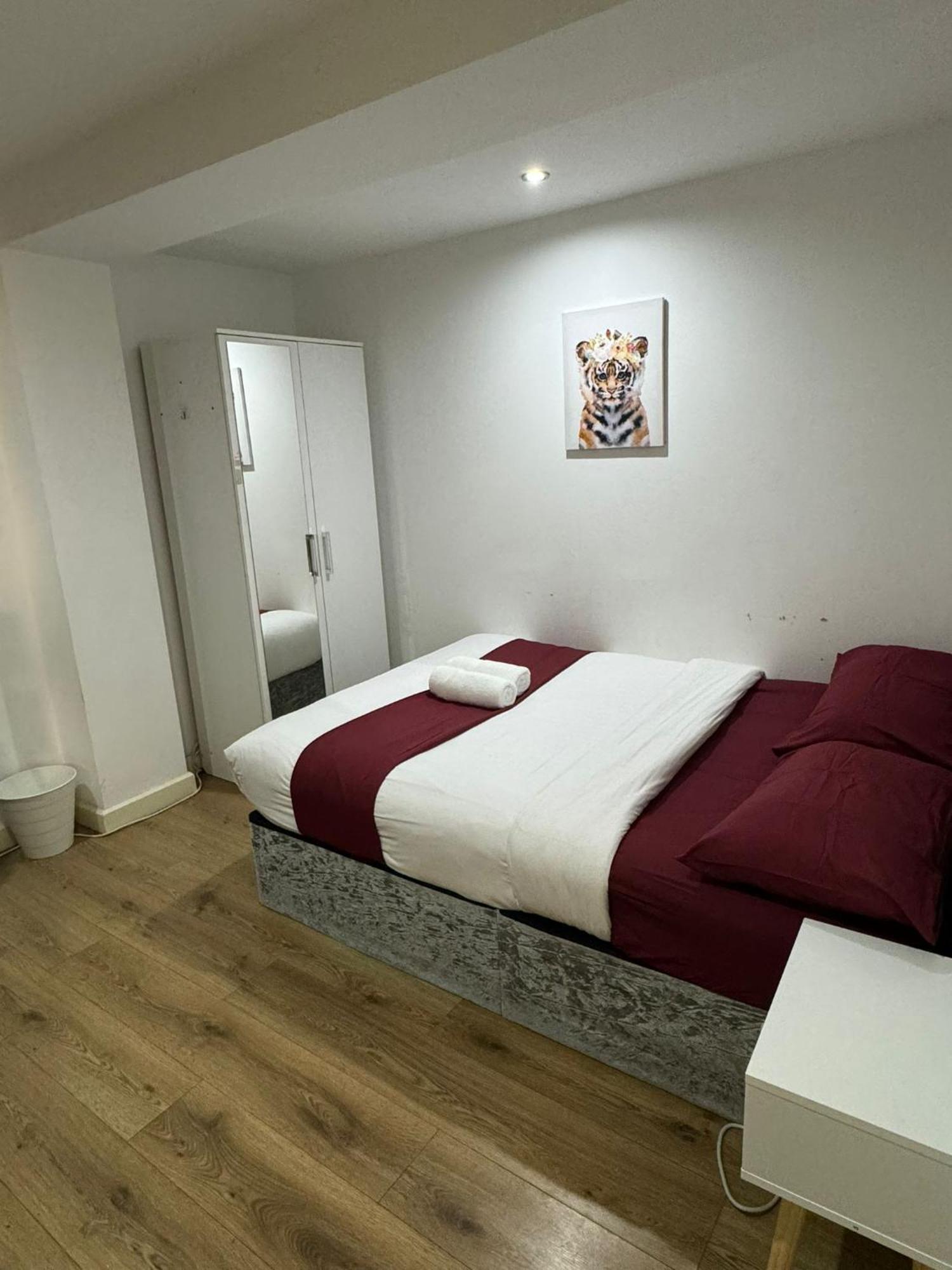 Cozy Two Bedroom Apartment Sleeps 6 Near Camden Market Hw10 لندن المظهر الخارجي الصورة