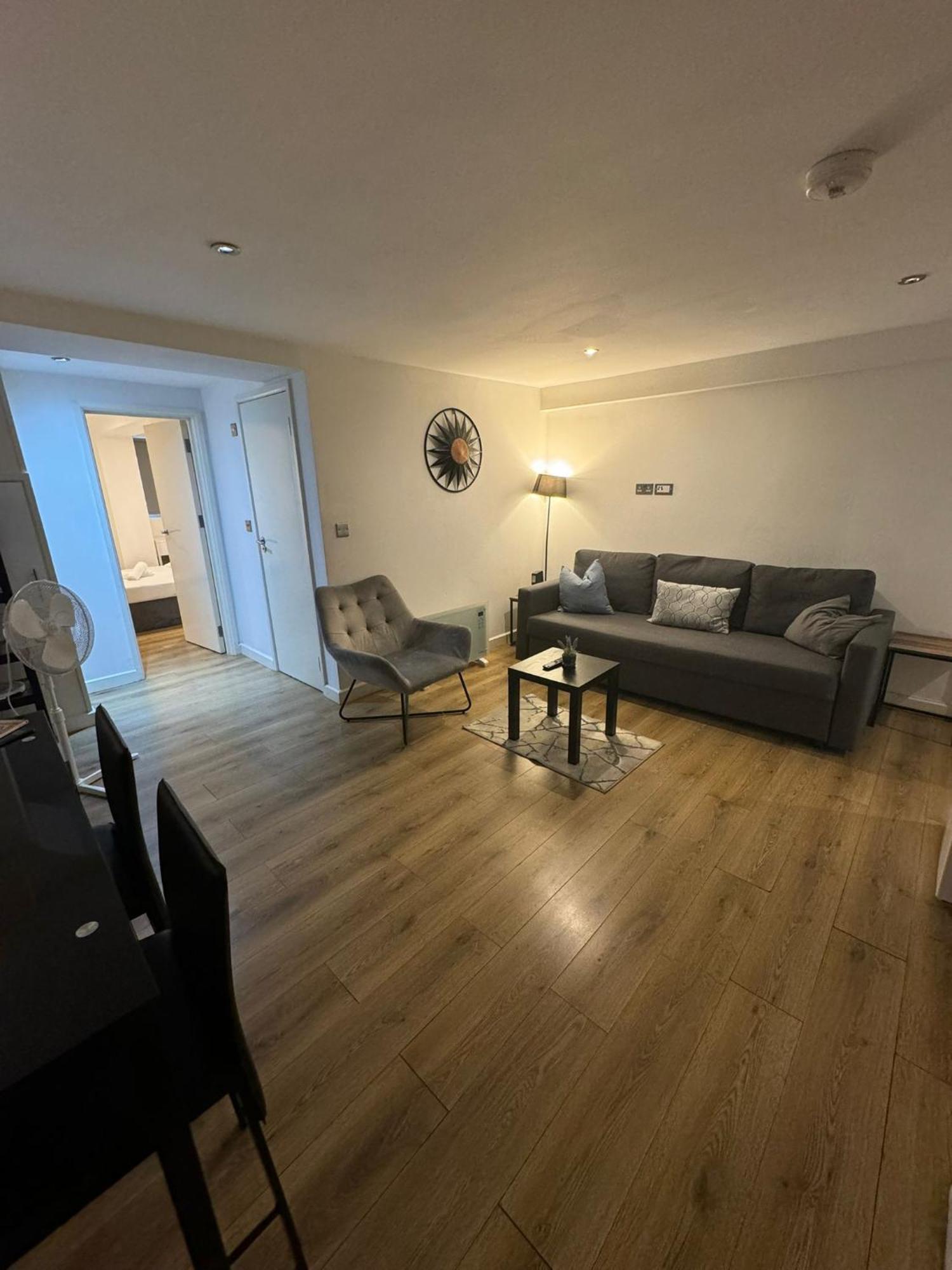 Cozy Two Bedroom Apartment Sleeps 6 Near Camden Market Hw10 لندن المظهر الخارجي الصورة