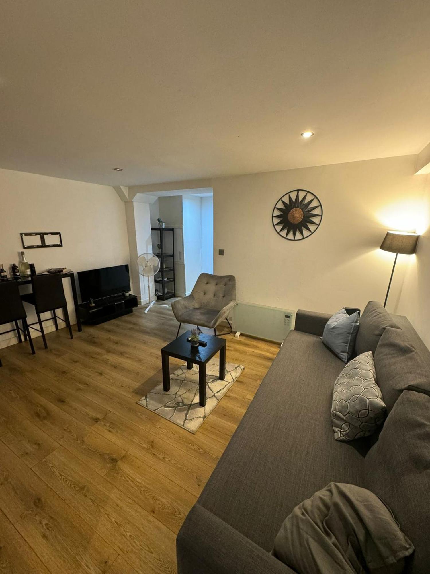 Cozy Two Bedroom Apartment Sleeps 6 Near Camden Market Hw10 لندن المظهر الخارجي الصورة